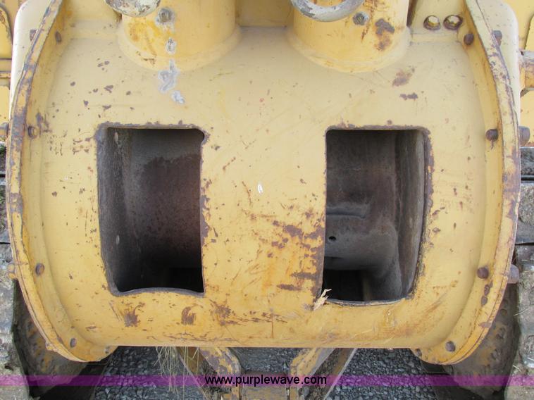 image for item I4111 Caterpillar 25 winch