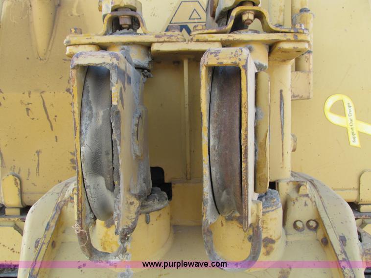 image for item I4111 Caterpillar 25 winch