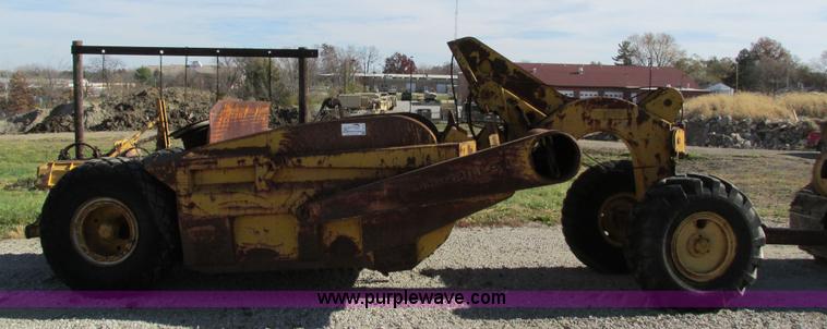 image for item I4112 Caterpillar 60 pull scraper