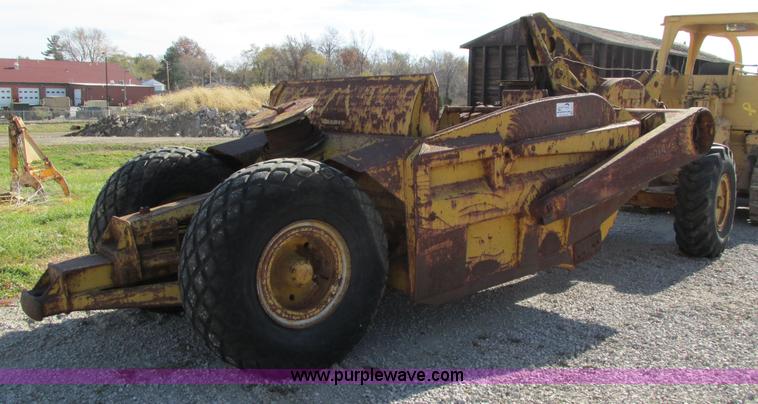 image for item I4112 Caterpillar 60 pull scraper