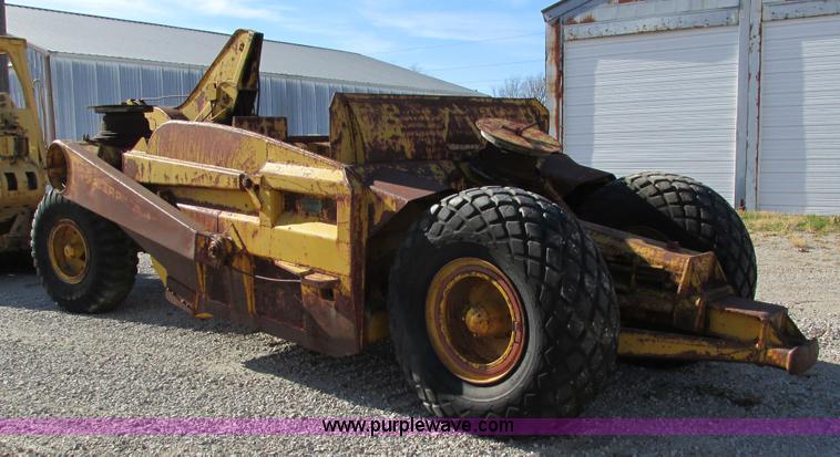 image for item I4112 Caterpillar 60 pull scraper