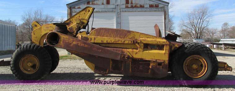 image for item I4112 Caterpillar 60 pull scraper