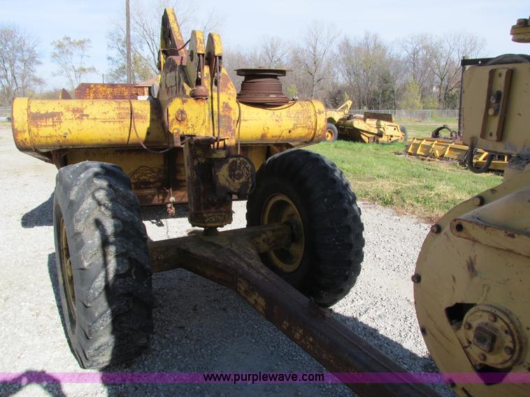 image for item I4112 Caterpillar 60 pull scraper