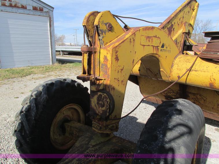 image for item I4112 Caterpillar 60 pull scraper