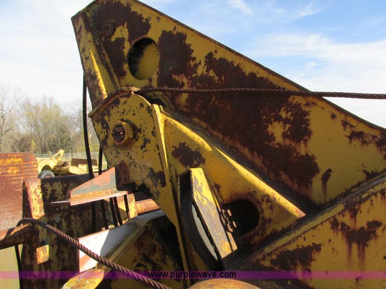 image for item I4112 Caterpillar 60 pull scraper