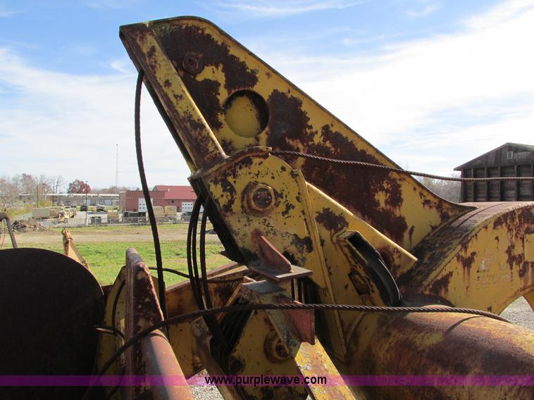 image for item I4112 Caterpillar 60 pull scraper