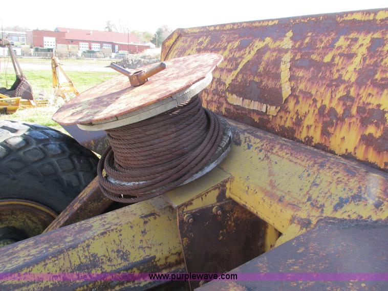 image for item I4112 Caterpillar 60 pull scraper