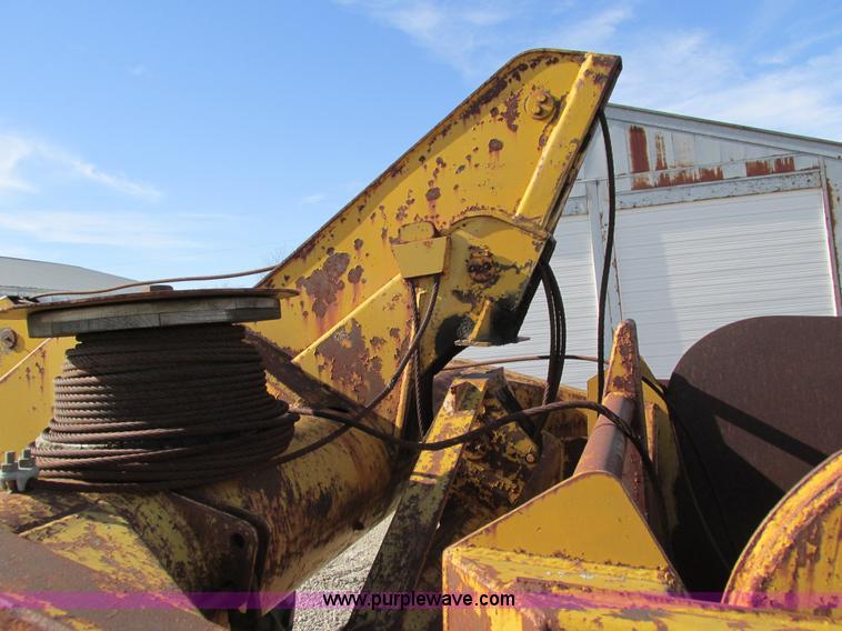 image for item I4112 Caterpillar 60 pull scraper