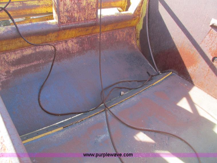 image for item I4112 Caterpillar 60 pull scraper