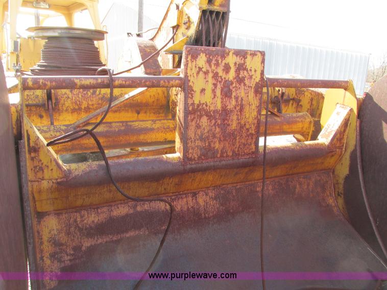 image for item I4112 Caterpillar 60 pull scraper