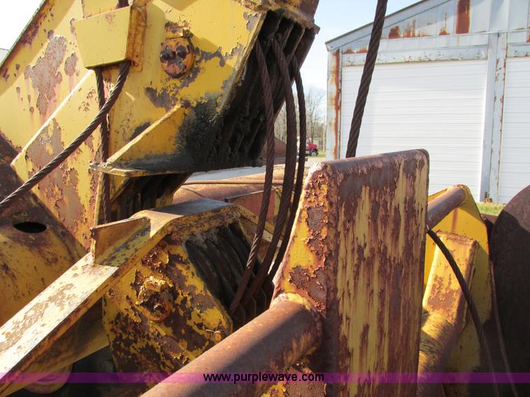 image for item I4112 Caterpillar 60 pull scraper