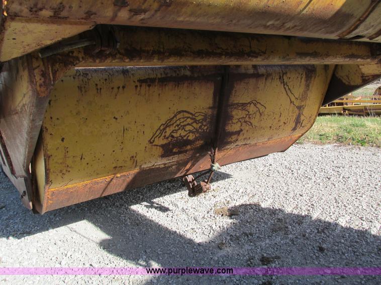 image for item I4112 Caterpillar 60 pull scraper