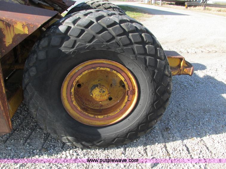 image for item I4112 Caterpillar 60 pull scraper