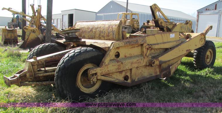 image for item I4113 Caterpillar 60 pull scraper