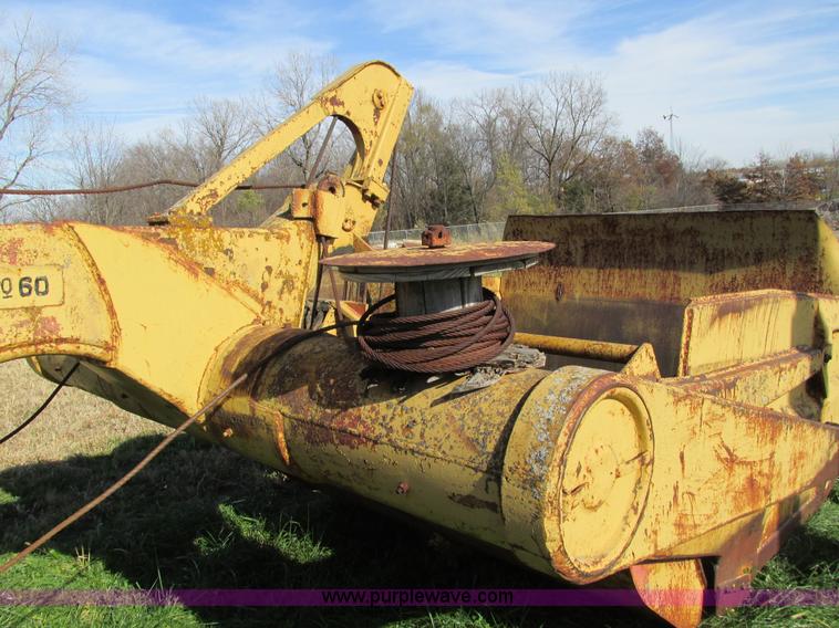 image for item I4113 Caterpillar 60 pull scraper