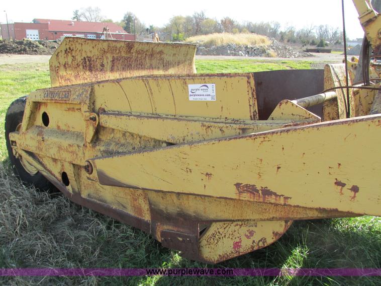 image for item I4113 Caterpillar 60 pull scraper