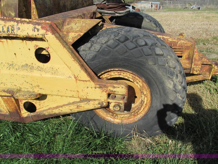 image for item I4113 Caterpillar 60 pull scraper