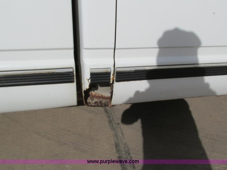 image for item I4115 1990 Chevrolet Silverado 1500 pickup truck