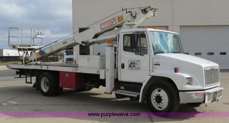 image for item I4119 1995 Freightliner FL70 bucket truck
