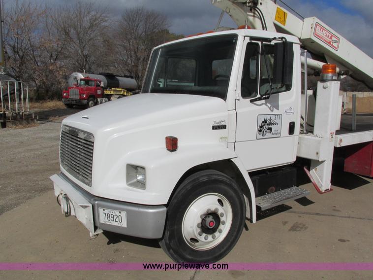 image for item I4119 1995 Freightliner FL70 bucket truck