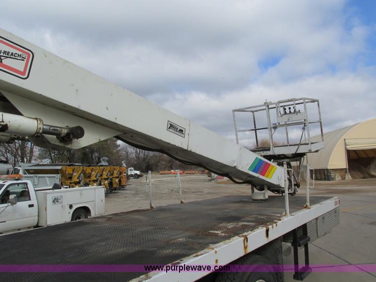 image for item I4119 1995 Freightliner FL70 bucket truck