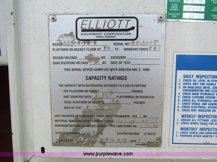 image for item I4119 1995 Freightliner FL70 bucket truck