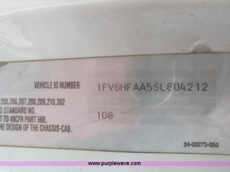 image for item I4119 1995 Freightliner FL70 bucket truck