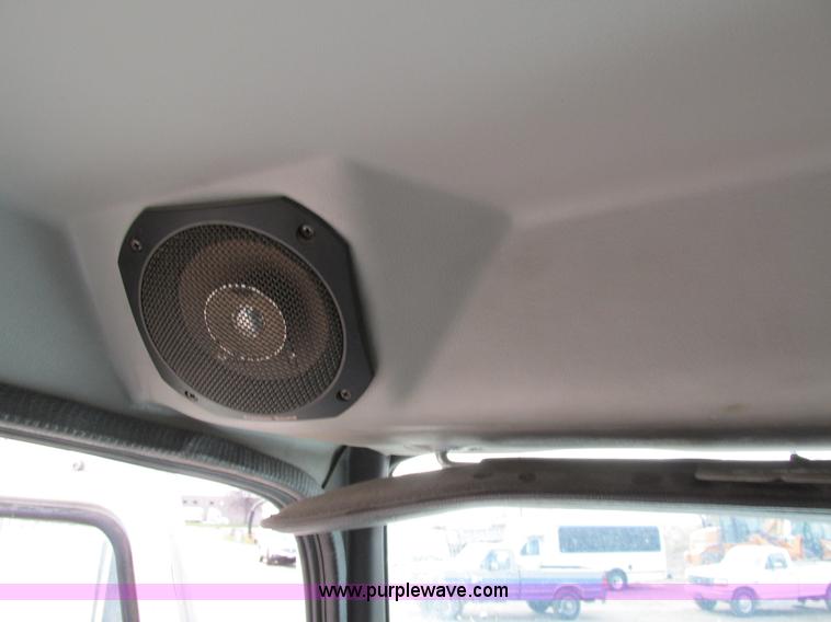 image for item I4119 1995 Freightliner FL70 bucket truck