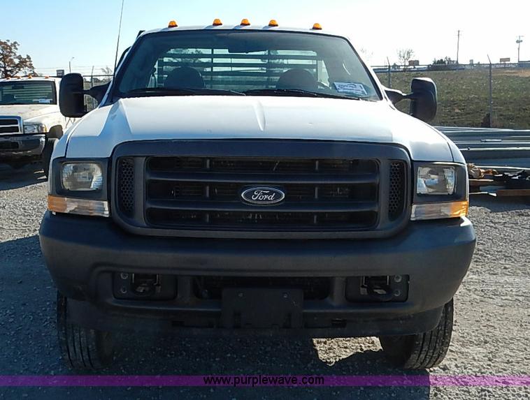 image for item I5254 2003 Ford F550 Super Duty XL flatbed truck