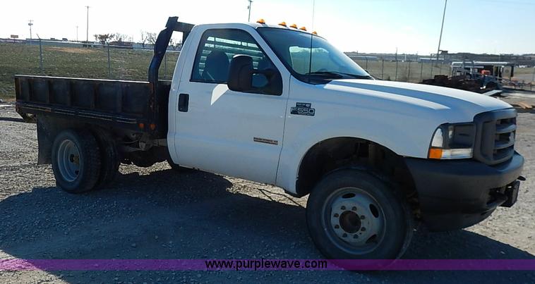 image for item I5254 2003 Ford F550 Super Duty XL flatbed truck