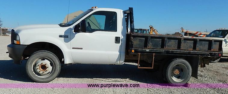 image for item I5254 2003 Ford F550 Super Duty XL flatbed truck
