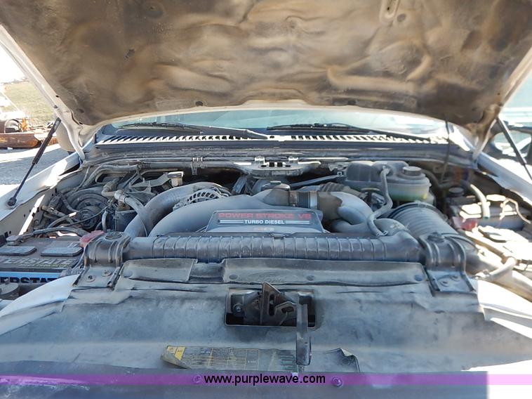 image for item I5254 2003 Ford F550 Super Duty XL flatbed truck