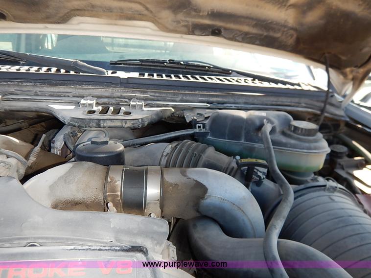 image for item I5254 2003 Ford F550 Super Duty XL flatbed truck