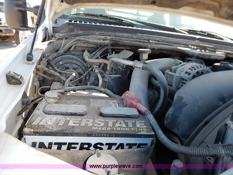 image for item I5254 2003 Ford F550 Super Duty XL flatbed truck