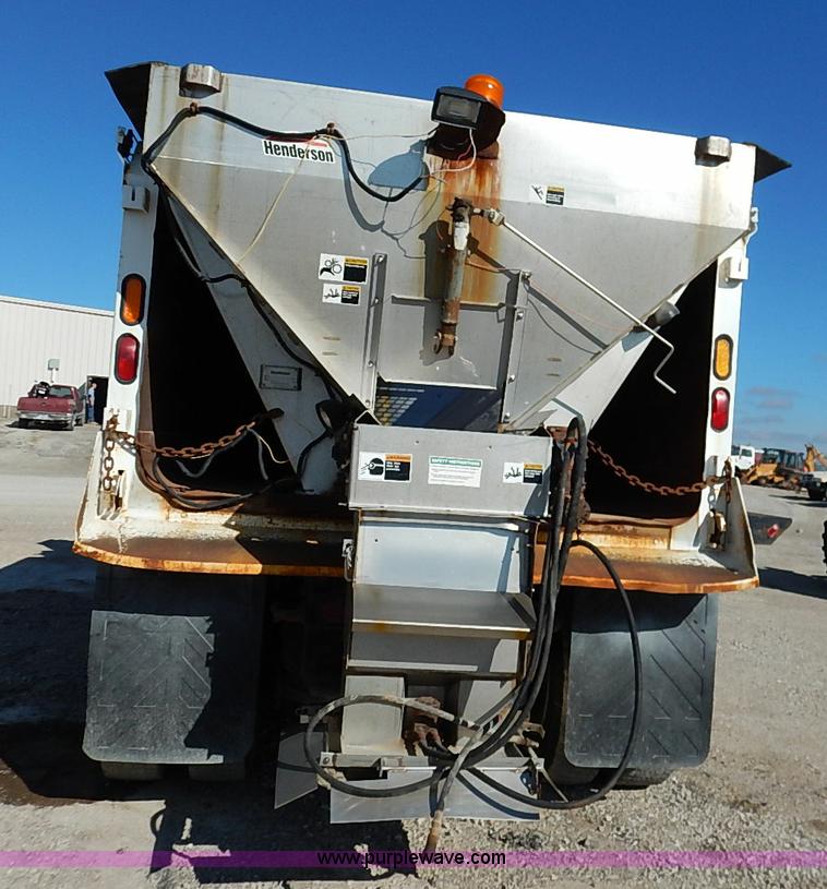 image for item I5256 2007 Peterbilt 335 dump truck