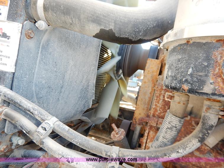 image for item I5256 2007 Peterbilt 335 dump truck