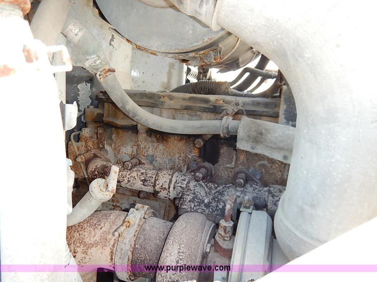 image for item I5256 2007 Peterbilt 335 dump truck