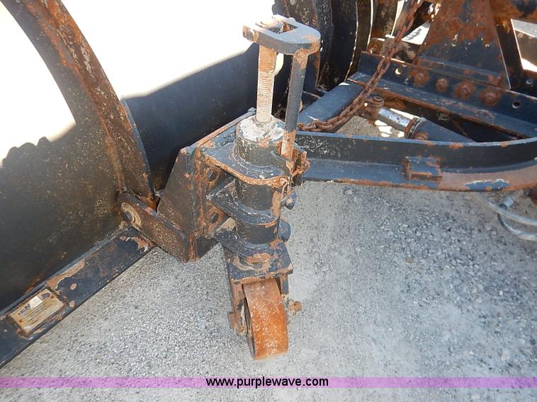 image for item I5256 2007 Peterbilt 335 dump truck