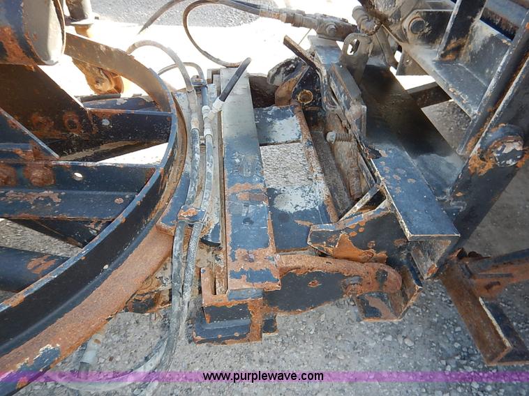 image for item I5256 2007 Peterbilt 335 dump truck