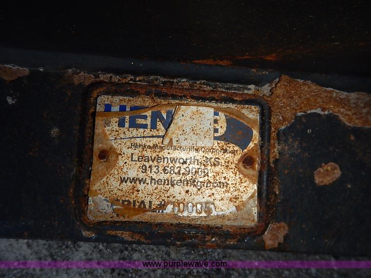 image for item I5256 2007 Peterbilt 335 dump truck