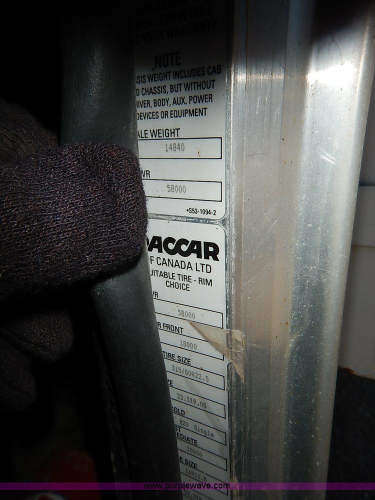 image for item I5256 2007 Peterbilt 335 dump truck