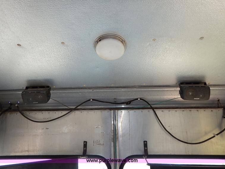 image for item I5292 1990 Chevrolet P30 Grumman van