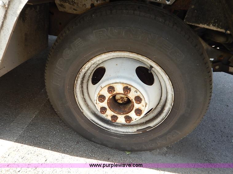 image for item I5292 1990 Chevrolet P30 Grumman van