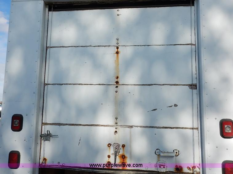 image for item I5292 1990 Chevrolet P30 Grumman van