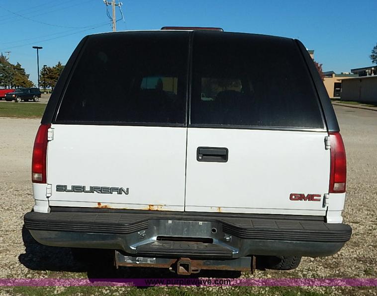 image for item I5295 1999 GMC Suburban 2500 SL SUV
