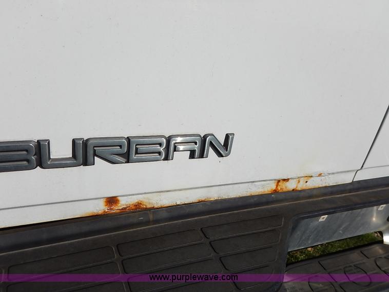 image for item I5295 1999 GMC Suburban 2500 SL SUV
