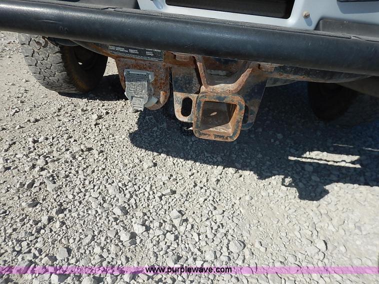 image for item I5296 2001 Chevrolet Silverado 1500 pickup truck