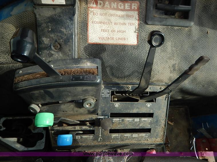 image for item I5298 1991 Ford 6610 tractor