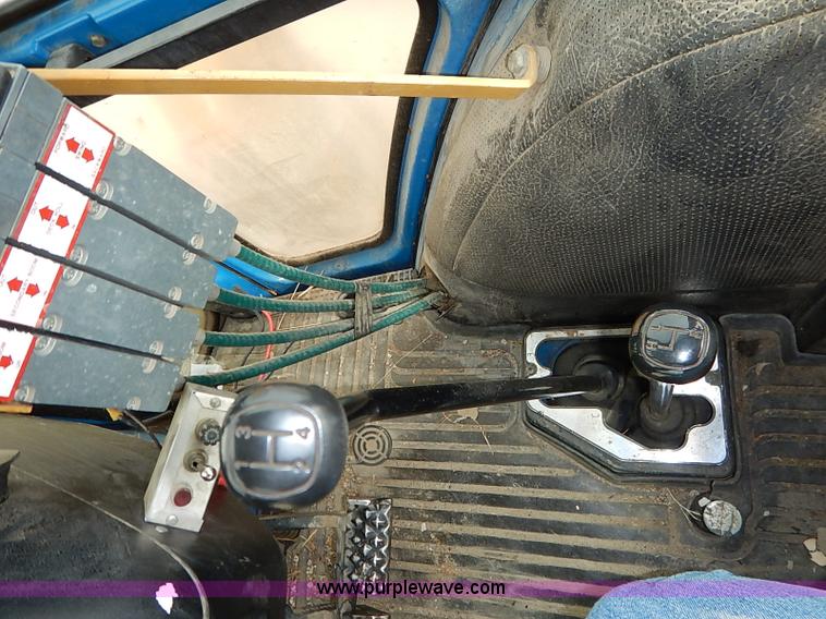 image for item I5298 1991 Ford 6610 tractor