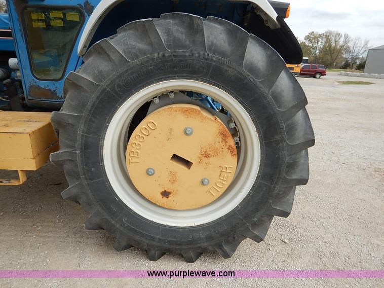 image for item I5298 1991 Ford 6610 tractor